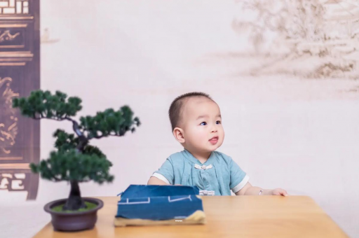 阿坝宝宝摔到头第五天吐了 阿坝宝宝摔到头第五天吐了